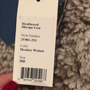 The Southern Shirt Company Jackets & Coats - Southern Shirt Company Sherpa Vest NWT The Southern Shirt Company Jackets & Coats - Southern Shirt Company Sherpa Vest NWT